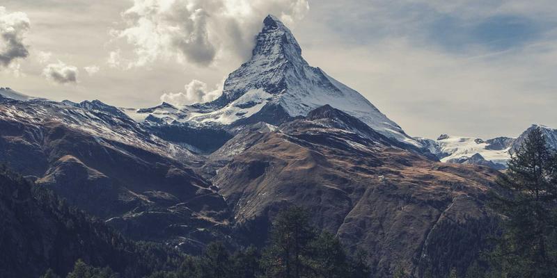 华都VIP会员：以高端服务与商务社交网络重塑私人健康管理与全球医疗资源对接